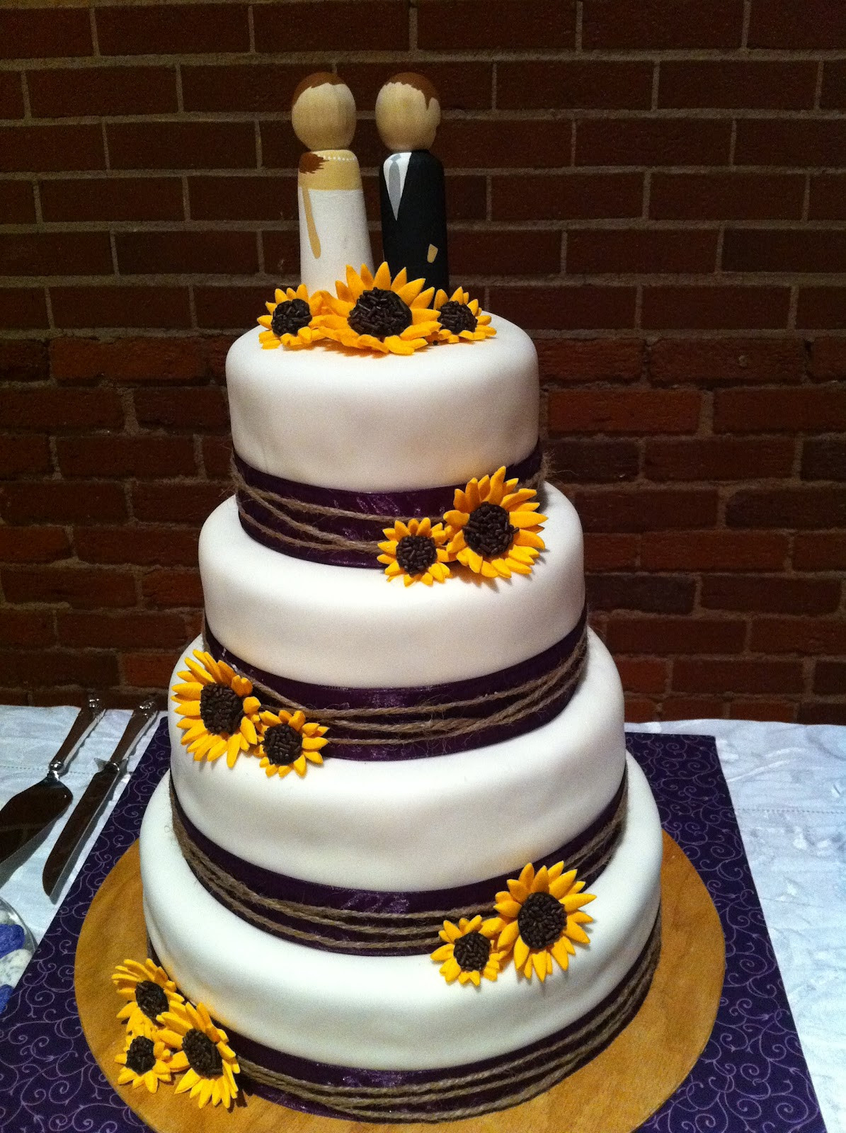 Weddings Cakes
 Sarah Jones Cakes Wedding Cakes