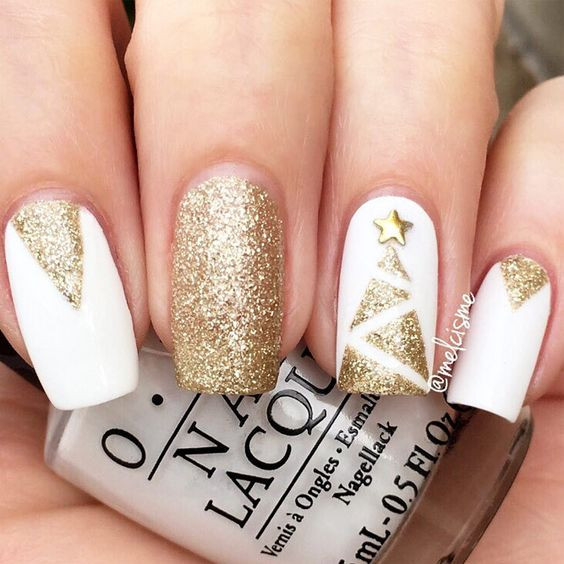 White And Gold Glitter Nails
 Picture white and gold glitter nails with a Christmas