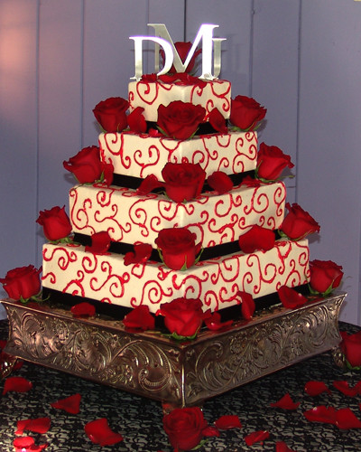 White And Red Wedding Cakes
 Red And White Wedding Cakes