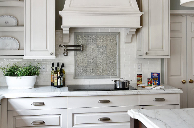 White Kitchen Tile Backsplash
 The Best Kitchen Backsplash Ideas for White Cabinets