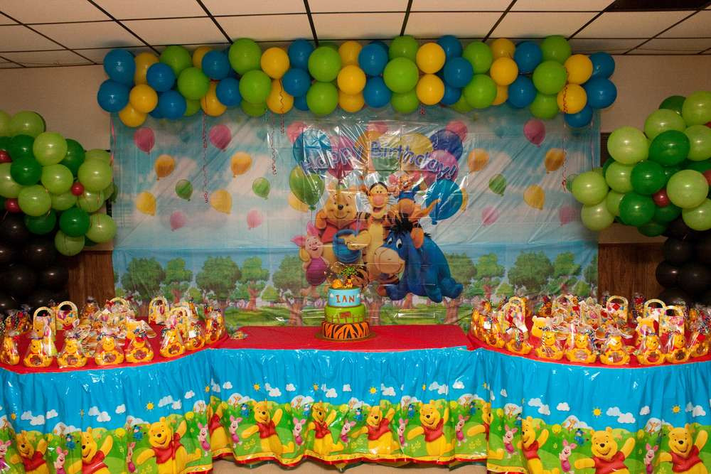 Winnie The Pooh Birthday Party
 Winnie the pooh Birthday Party Ideas