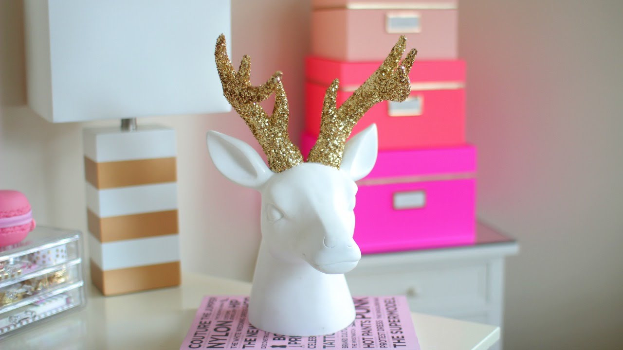 Winter Room Decorations DIY
 DIY Chrismas Winter Room Decor Sparkly Deer Head