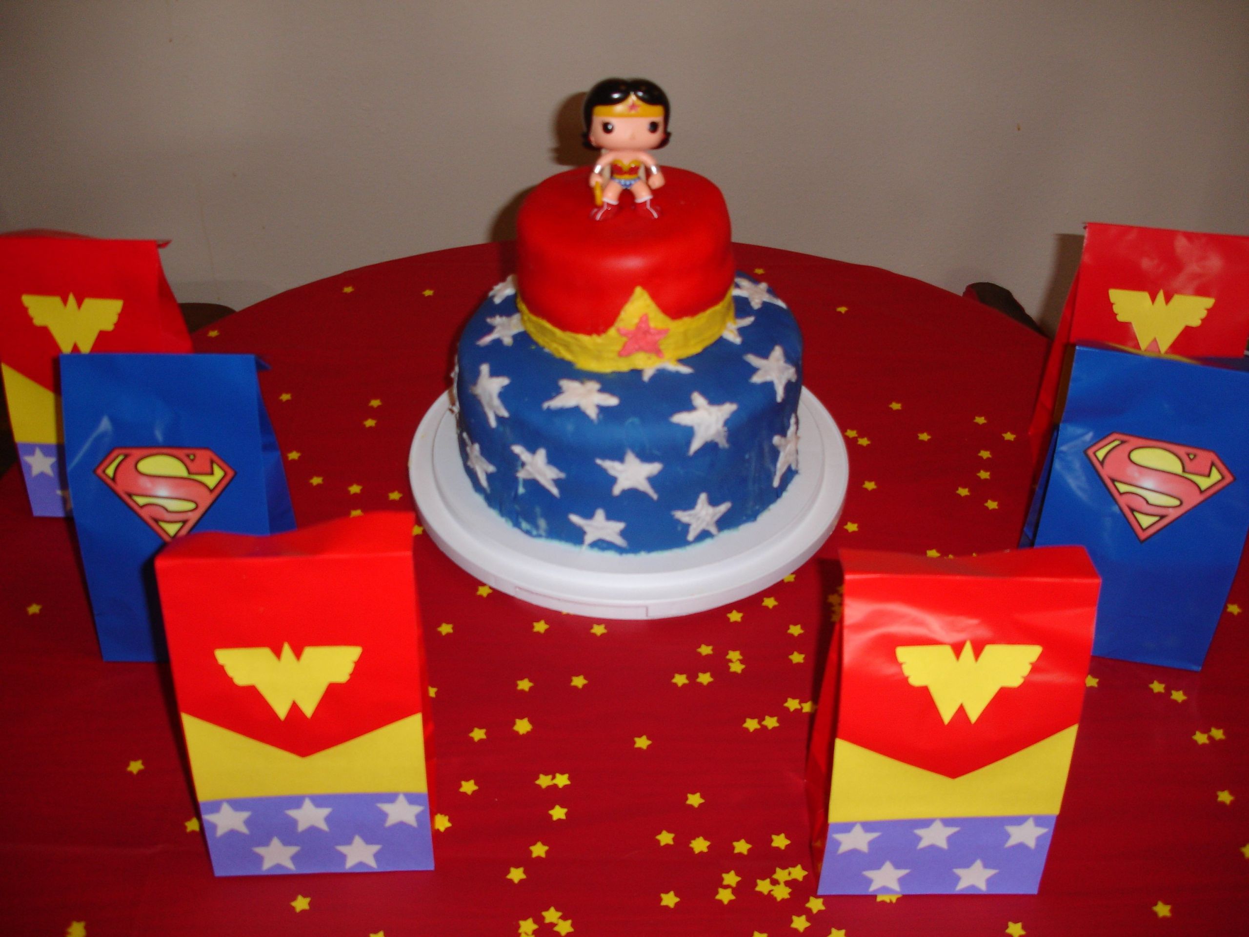 Wonder Woman Birthday Party Supplies
 Wonder Woman Party Cake and Favor Bags