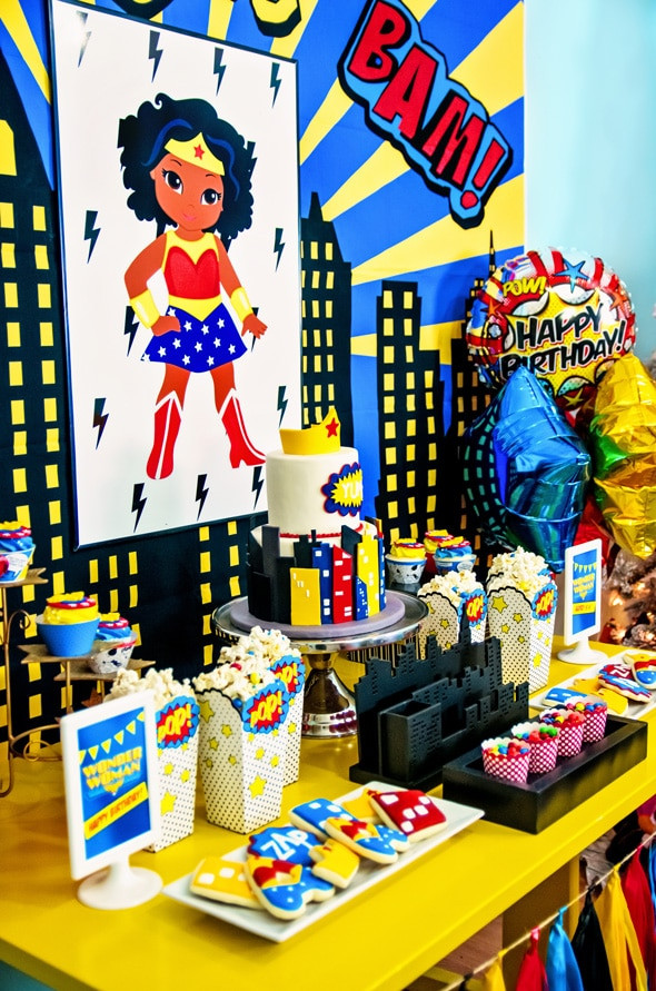 Wonder Woman Birthday Party Supplies
 Wonder Woman Birthday Party