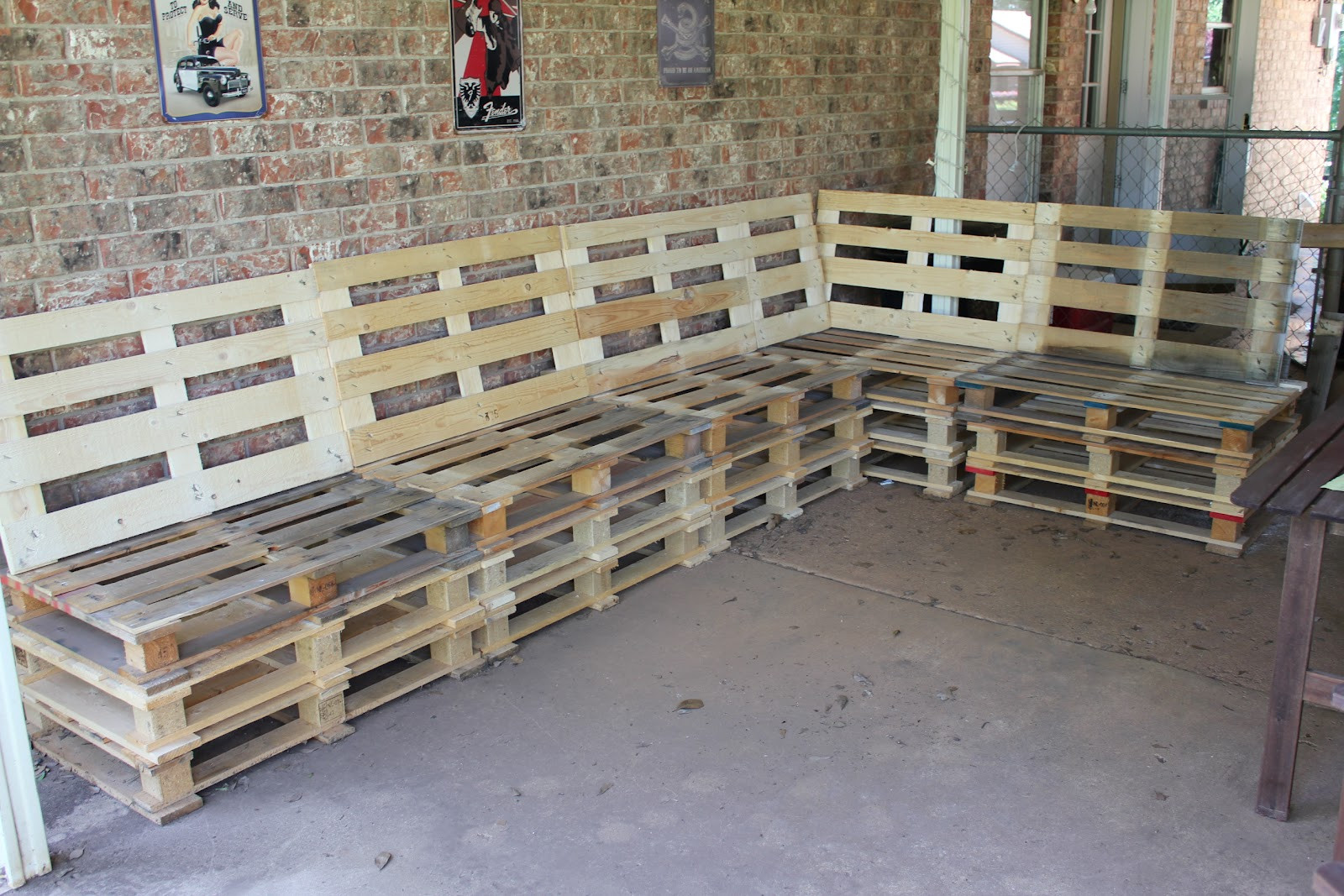 Wood Pallets Furniture DIY
 DIY Outdoor Patio Furniture from Pallets