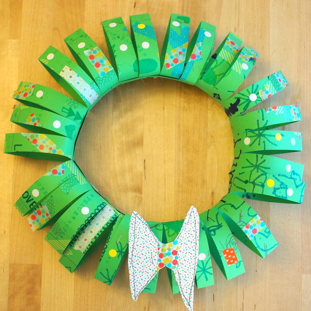 Wreath Craft For Kids
 Tubular Paper Wreath for Kids