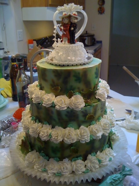 Www.wedding Cakes
 Frosted Art Camouflage Wedding Cake by Leah