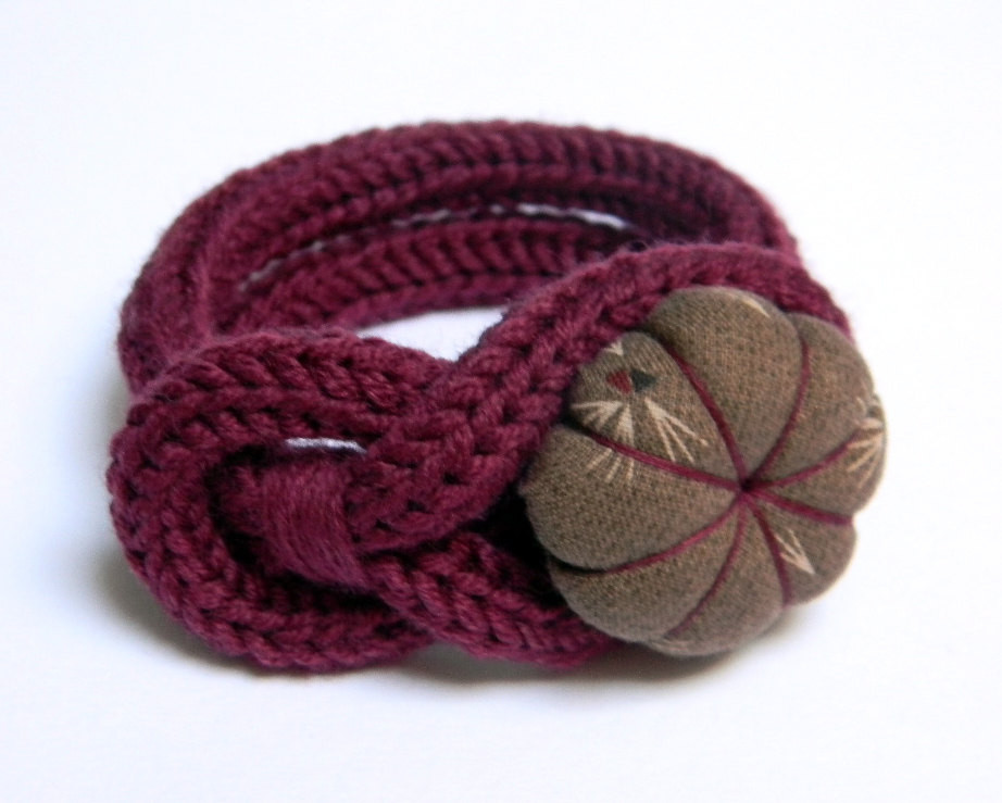 Yarn Anklet
 Burgundy knitted wool yarn bracelet Noemi handmade japanese