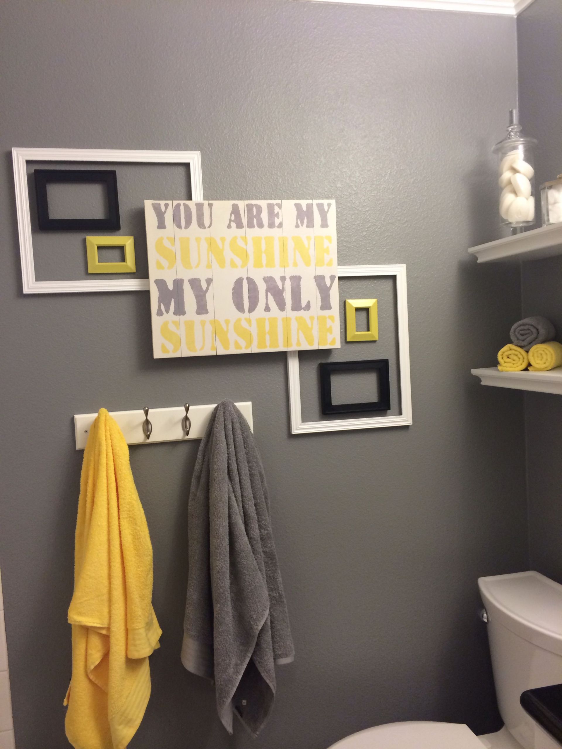 Yellow And Grey Bathroom Decor
 Yellow and Grey Bathroom