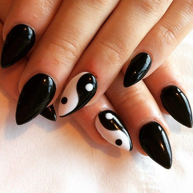 Ying Yang Nail Art Designs
 nails white black ying yang