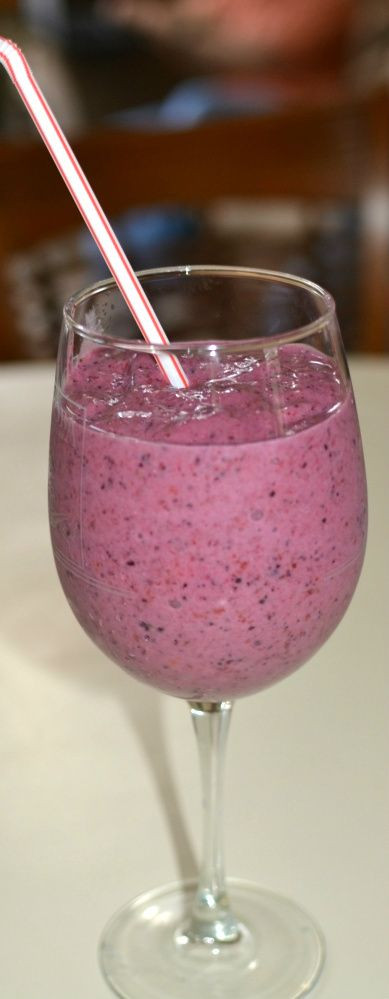 Yogurt Smoothie Recipes With Frozen Fruit
 Easy Fruit Smoothie Recipe Weight Watchers 2 Points 1 cup