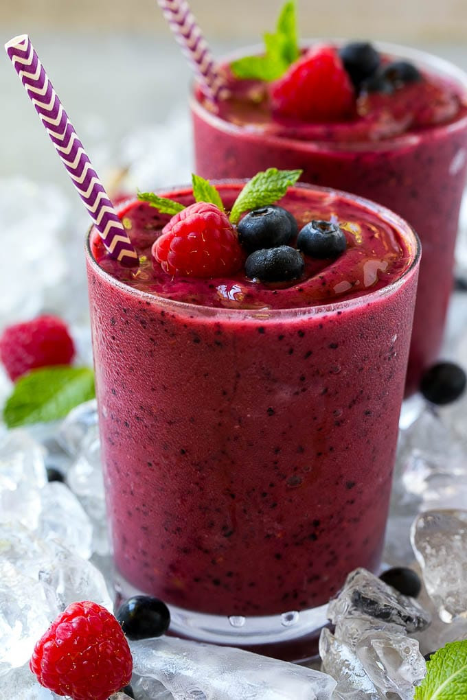 Yogurt Smoothie Recipes With Frozen Fruit
 Frozen Fruit Smoothie Dinner at the Zoo