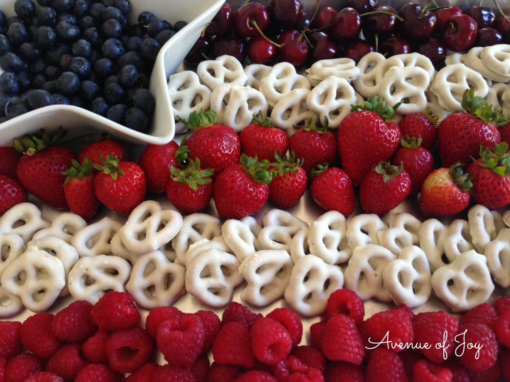 4th Of July Food Ideas
 All American Fruit Flag Dessert Snack and other 4th of