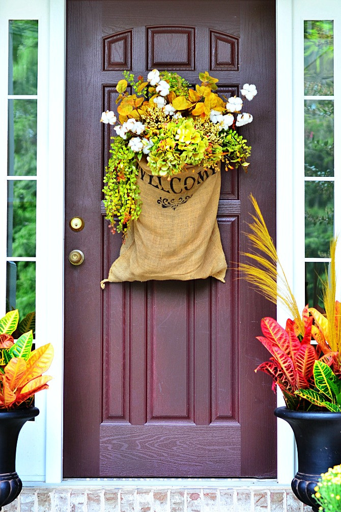 Autumn Door Decor
 15 Fall Door Decorations Ideas for Decorating Your Front
