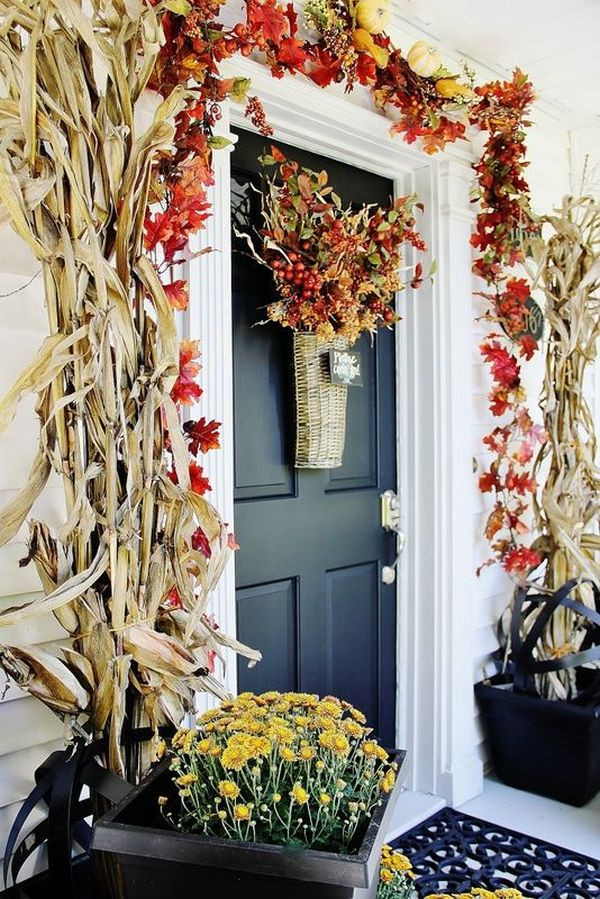 Autumn Door Decor
 Get Into The Seasonal Spirit 15 Fall Front Door Décor Ideas