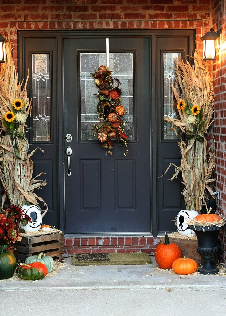 Autumn Door Decor
 47 Cute And Inviting Fall Front Door Décor Ideas