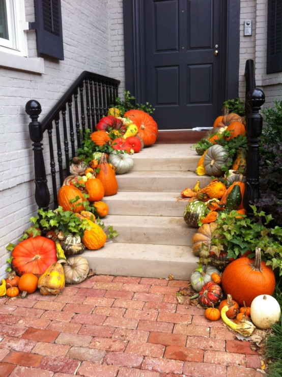 Autumn Door Decor
 67 Cute And Inviting Fall Front Door Décor Ideas DigsDigs