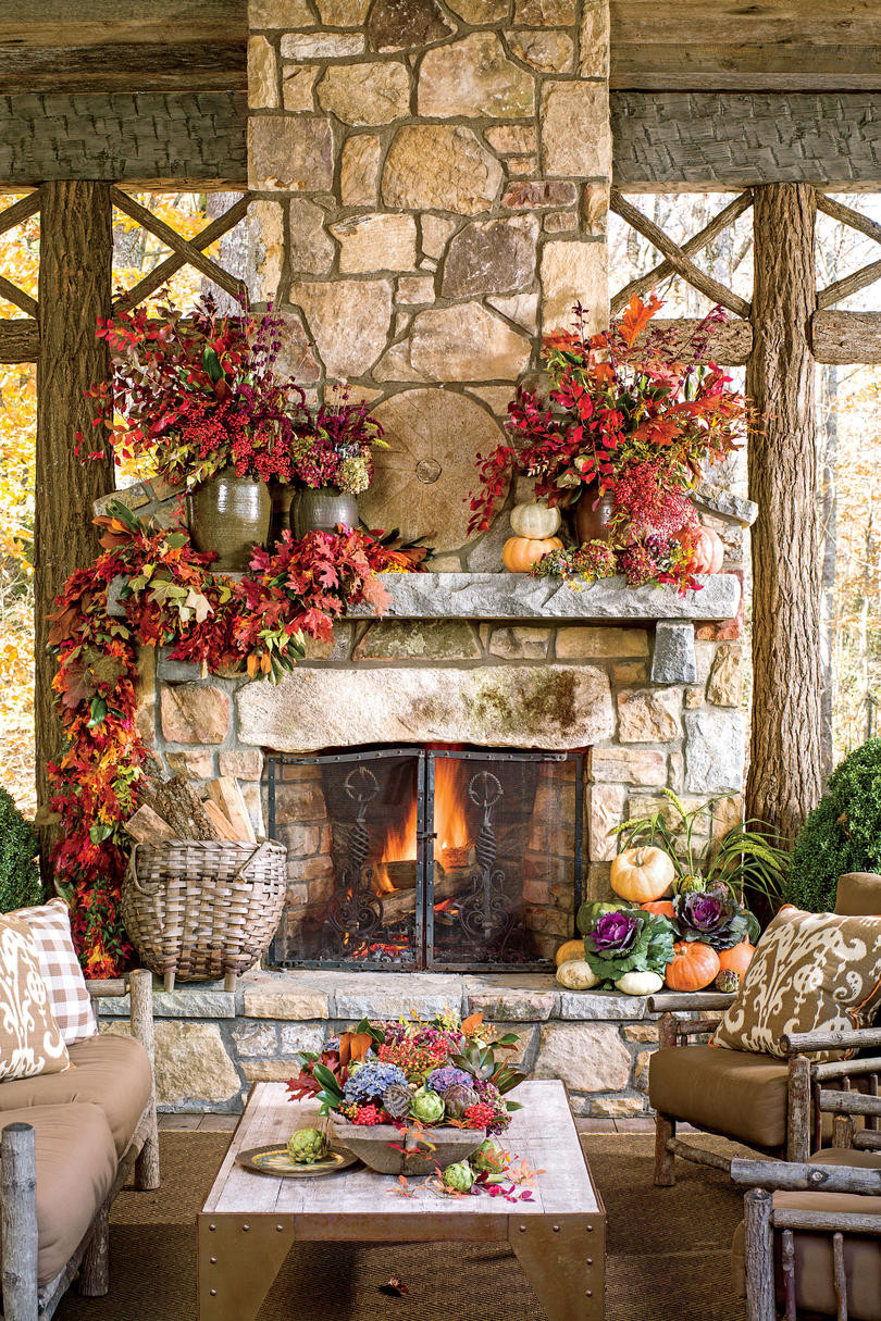 Autumn Outdoor Decor
 25 Beautiful Outdoor Room Ideas for Fall and Beyond