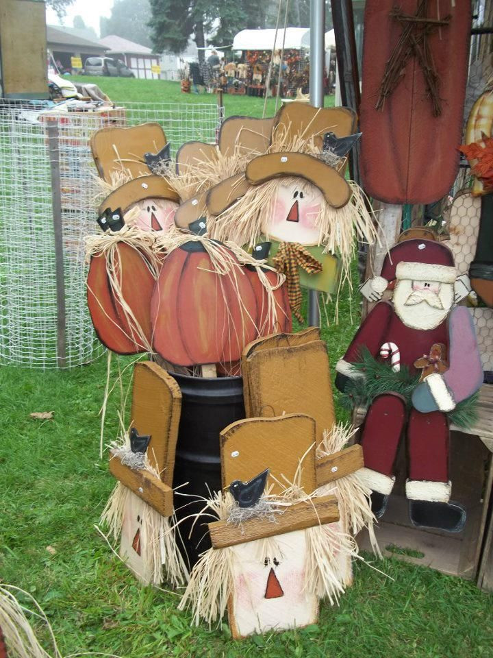 Autumn Wood Crafts
 love these fall scarecrows