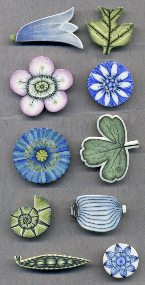 Brooches Ceramic
 Brooches Helen Smythe