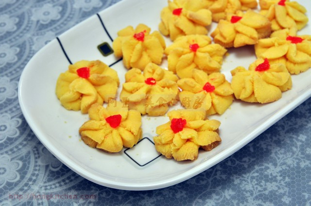 Chinese New Year Cookie Recipe
 Hong s Kitchen [Chinese New Year Cookies] Flower Custard