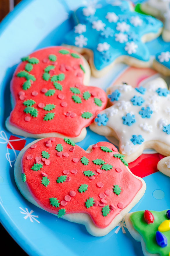 Christmas Cookie Frosting Recipe
 Soft Christmas Cut Out Sugar Cookies with Easy Icing