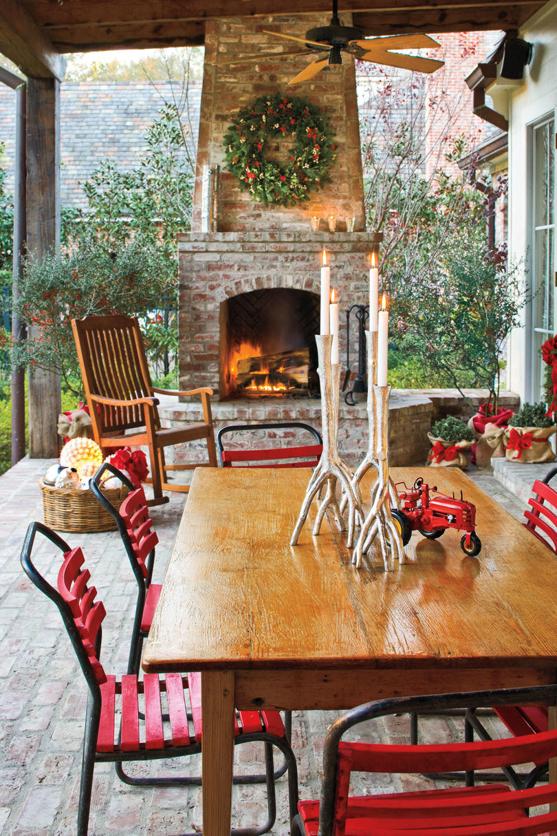 Christmas Outdoor Decor
 100 Fresh Christmas Decorating Ideas Southern Living