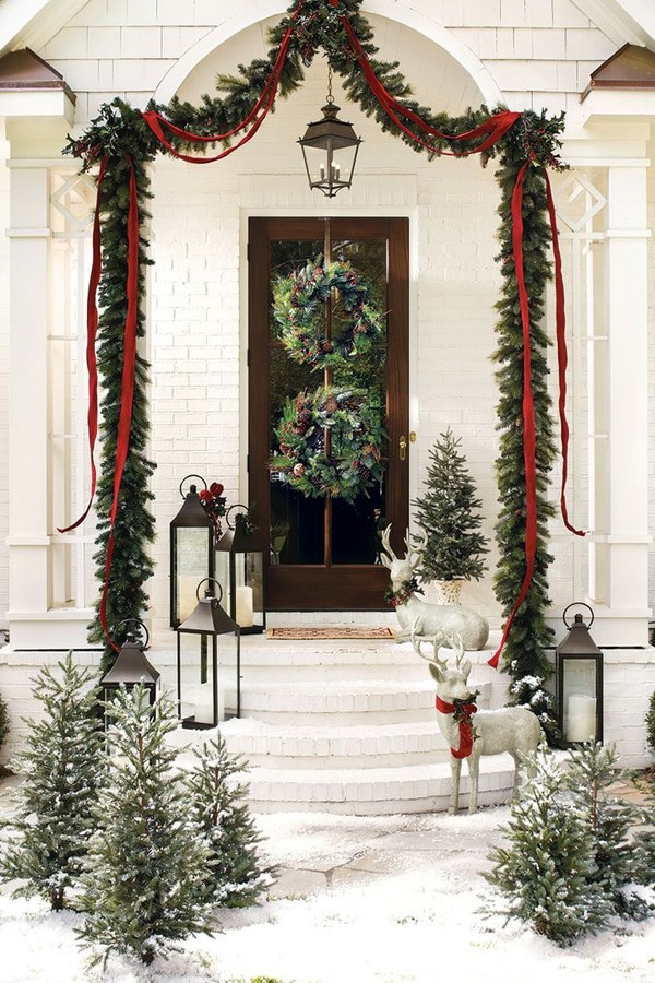 Christmas Outdoor Decor
 Christmas Decorating Inspiration for outdoor doors and