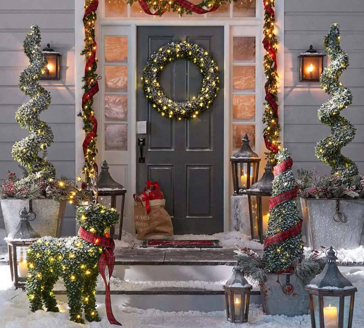 Christmas Outdoor Decor
 28 Wonderful Christmas decorating ideas for magical
