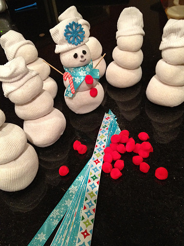 Christmas Party Crafts
 Preschool holiday party= snowman craft and cookies