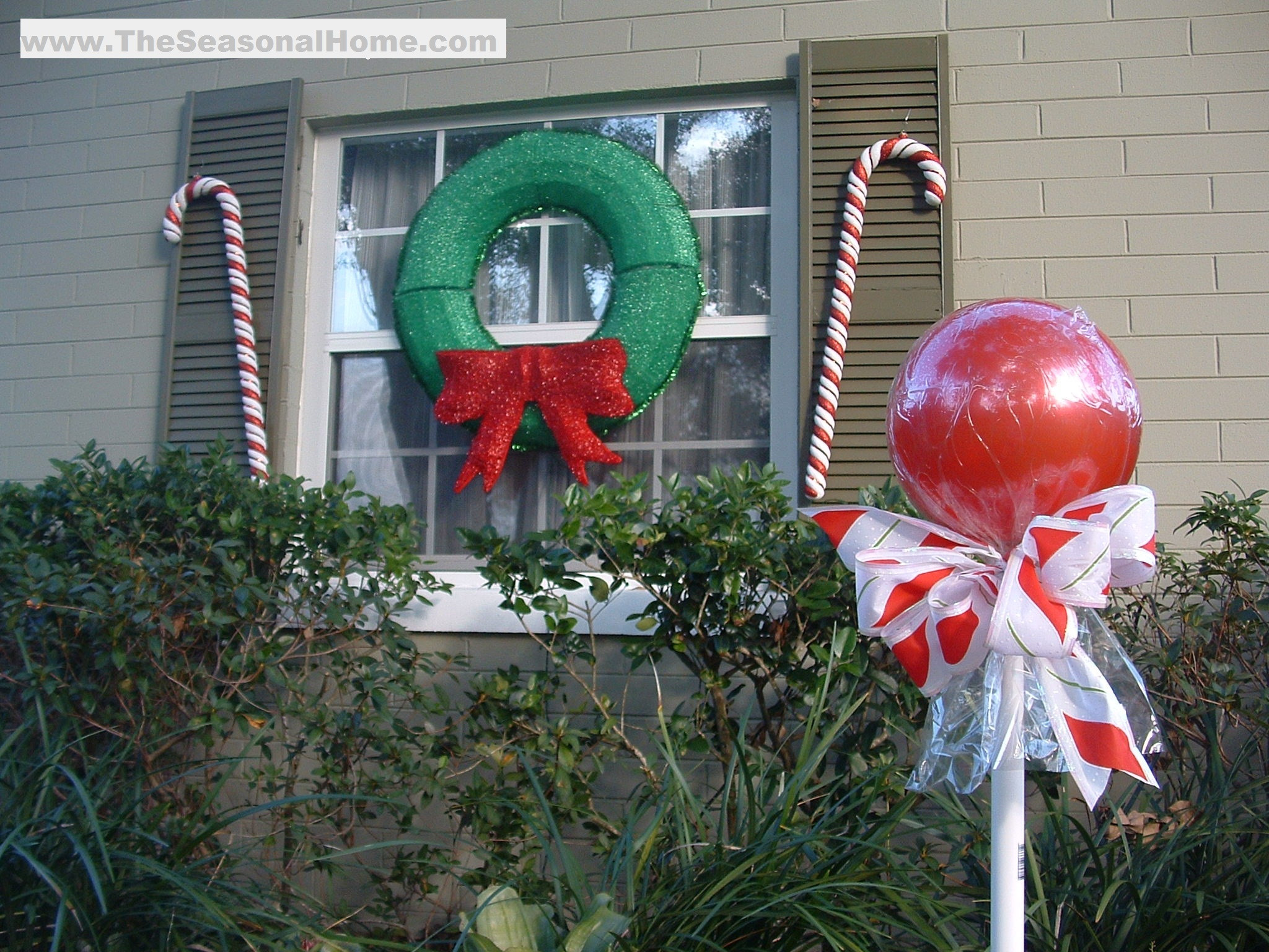 Christmas Yard Decorations Ideas
 Outdoor “CANDY” A Christmas Decorating Idea The