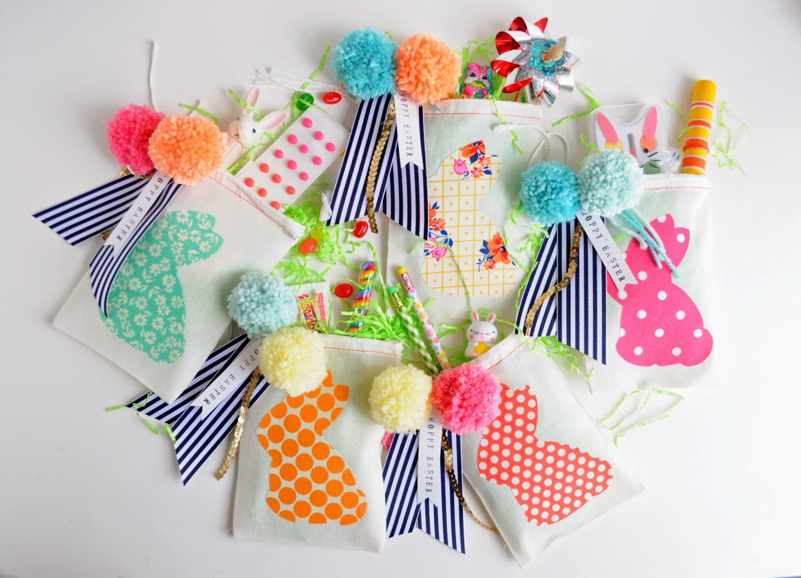 Easter Party Favors
 diy Easter party favor bags