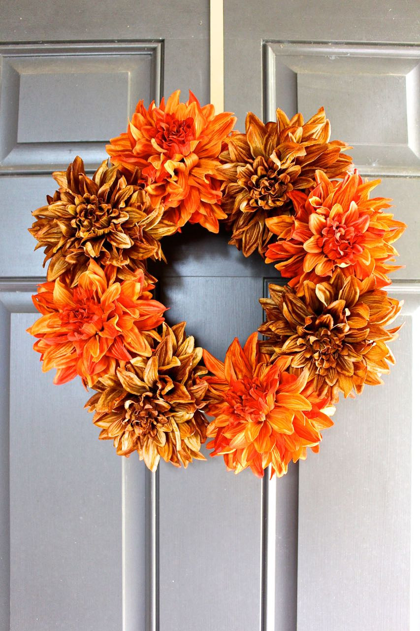 Fall Crafts To Make
 Easy Fall Wreath 2 Bees in a Pod