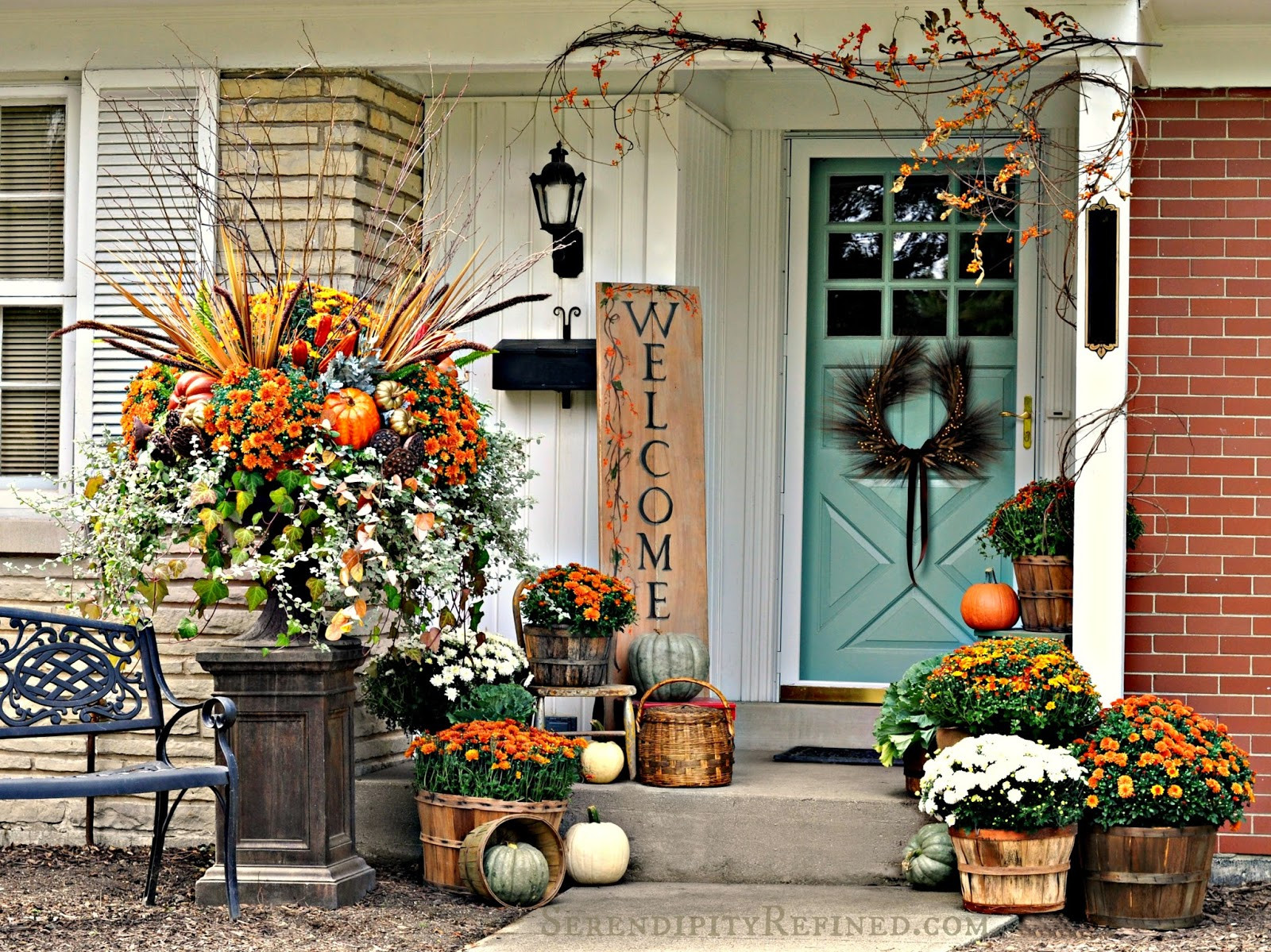 Fall Outside Decoration Ideas
 Fabulous Outdoor Decorating Tips and Ideas for Fall ZING