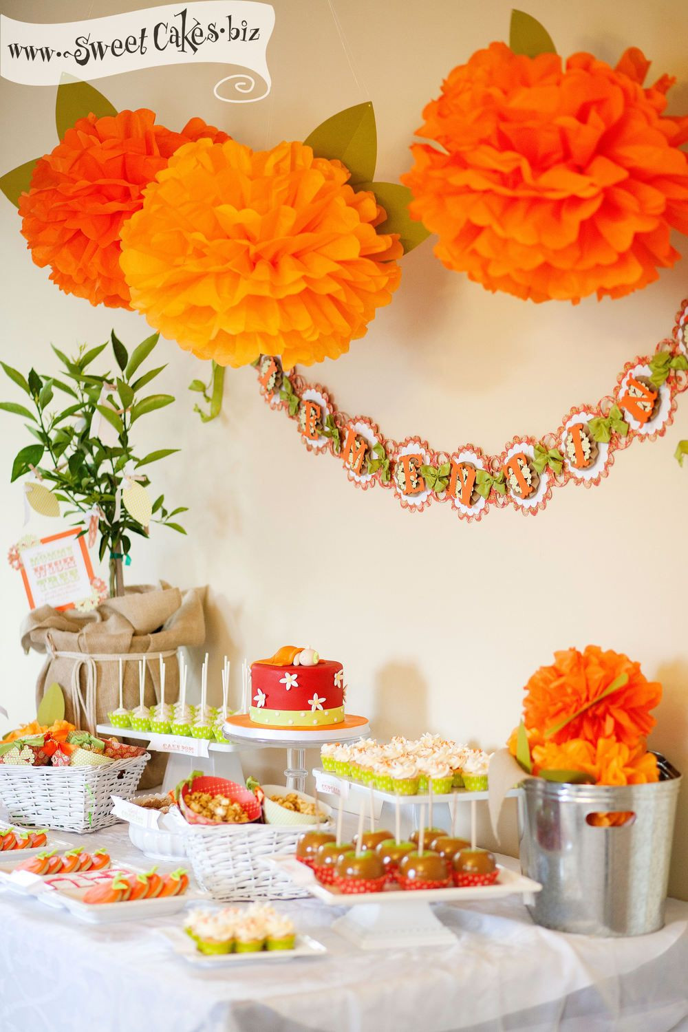 Fall Themed Party
 Fall Parties 21 Fun and Festive Decorating Ideas