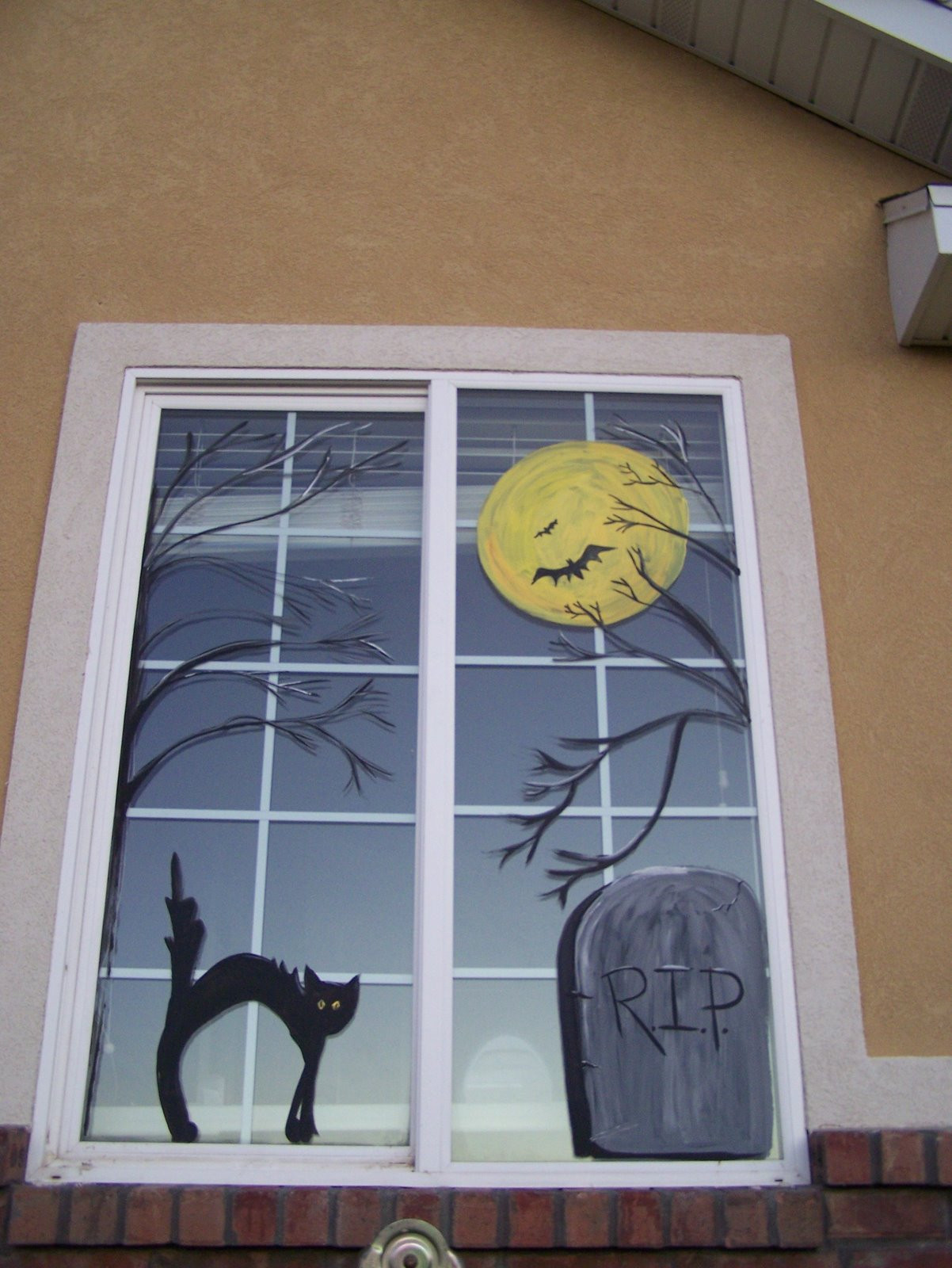 Fall Window Painting Ideas
 10 Spooky Window Decorations to Get Your Home Ready for