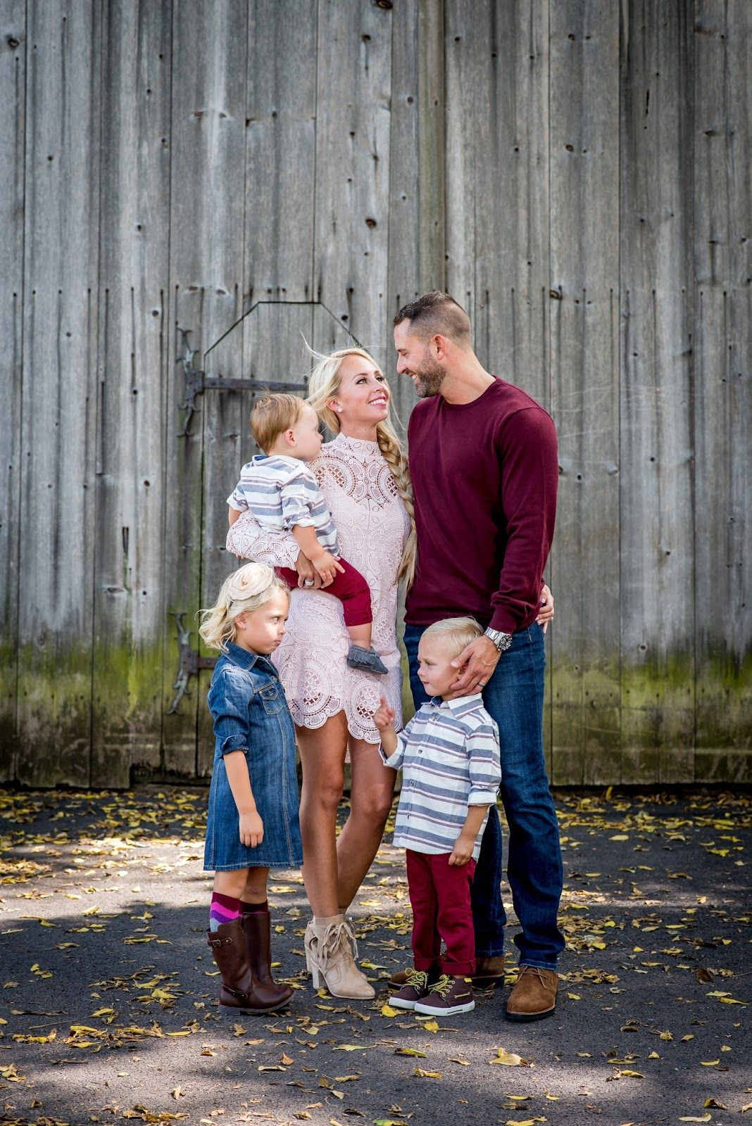 Family Fall Pictures Clothing Ideas
 How to Coordinate Outfits for family photos
