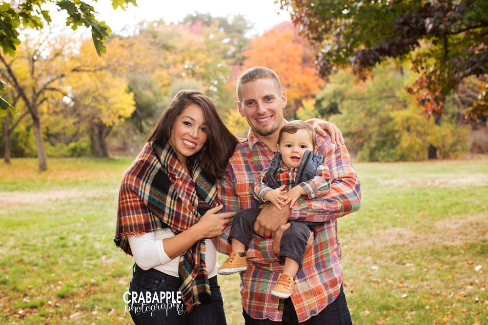 Family Fall Pictures Clothing Ideas
 Outdoor Fall Family Clothing Ideas 6 Tips