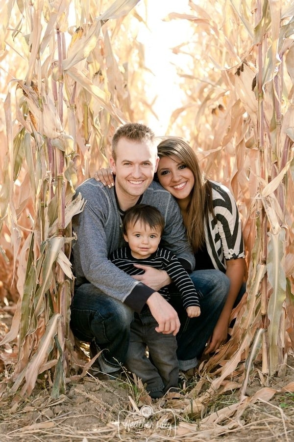 Family Portrait Ideas For Fall
 27 Fall Family Ideas You ve Just Got to See → 🌟…