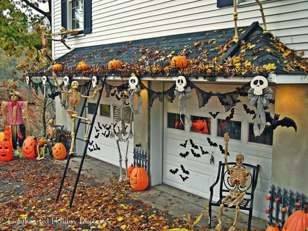 Garage Door Halloween Decor
 Awesome Garage Door Decorating Ideas for Halloween