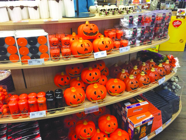 Halloween Decor Store
 Halloween creeps into Norway The Norwegian American