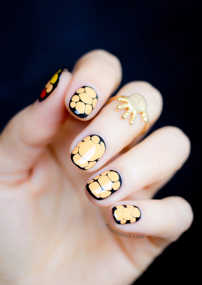 Halloween Design For Nails
 24 Halloween Nail Art Designs and Ideas