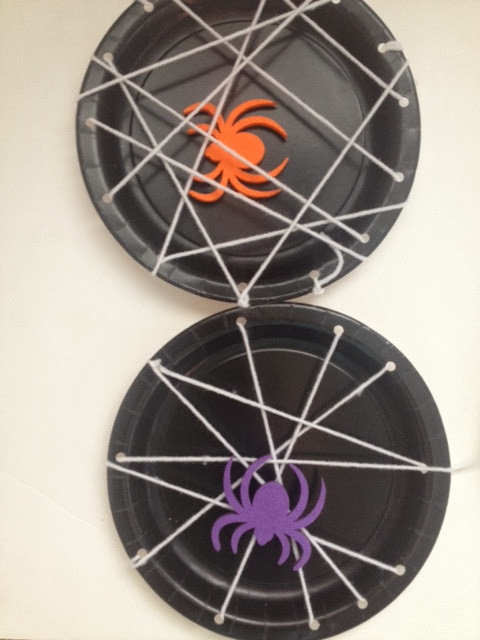 Halloween Toddler Crafts
 Annelily Design Halloween Kids Craft Spider Web Plates