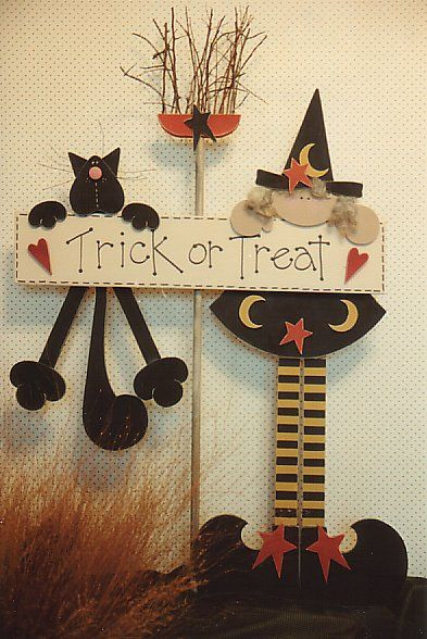 Halloween Wood Craft
 Cute Halloween Wood Craft with Black Cat and Witch