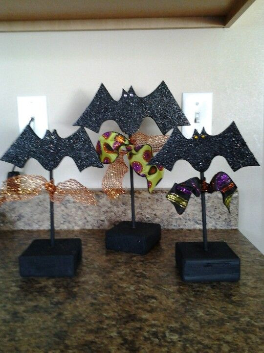 Halloween Wood Craft
 Halloween wood craft Bats