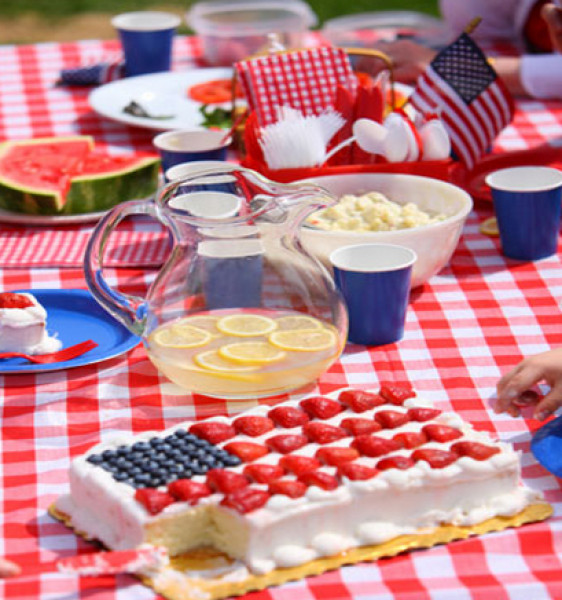 Memorial Day Potluck Ideas
 How to Throw a Memorial Day BBQ on a Bud