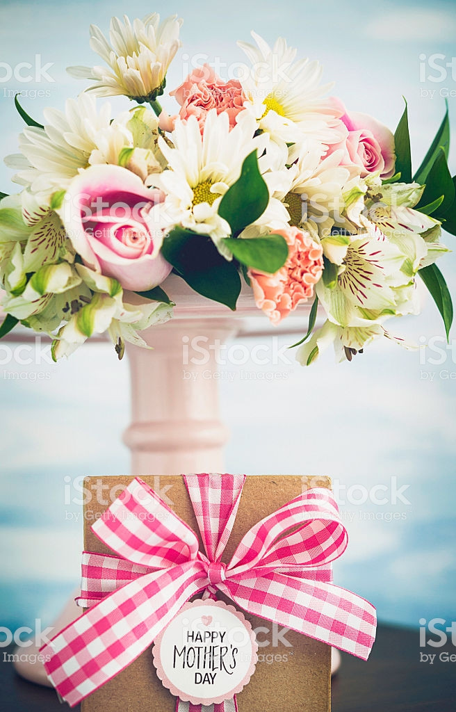 Mother's Day Flower Arrangements Ideas
 Mothers Day Arrangement With Pastel Flower Bouquet And