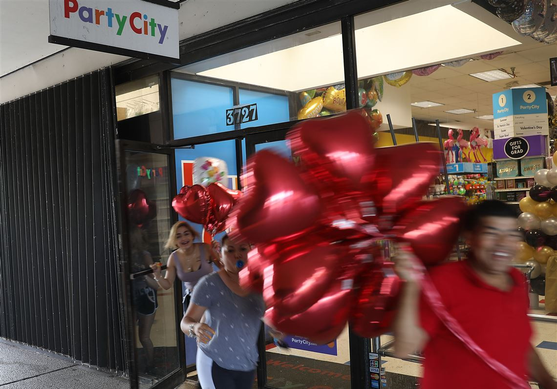 Party City Mother's Day Balloons
 Global helium shortage cited by Party City as it closes 45