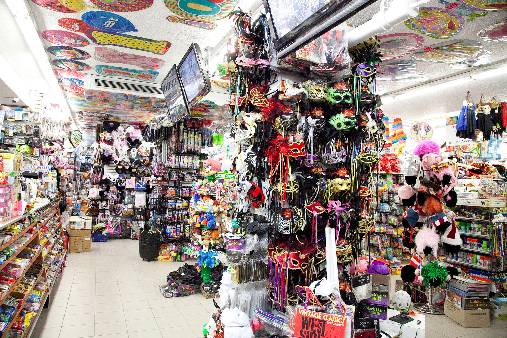 Party City Store Halloween Costumes
 Find A Halloween Store In NYC To Grab The Perfect Costume