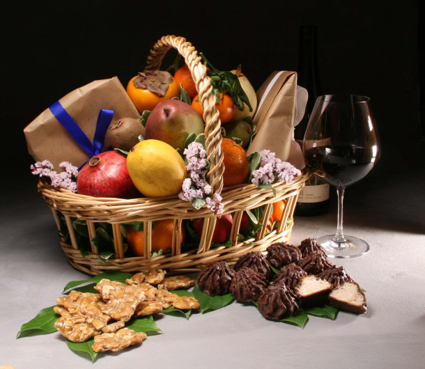 Passover Gift Baskets
 Kosher for Passover Gift Baskets with Wine for Hand